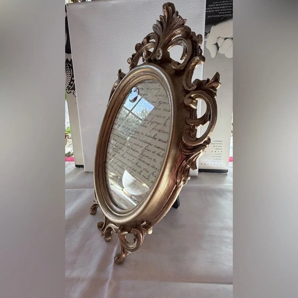 Elegant gold baroque style Ornate Oval Photo Frame